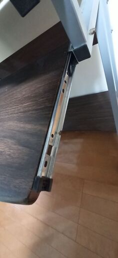 パソコンデスク　茶色