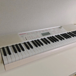 CASIO　キーボード　ピアノ　鍵盤　エレクトーン　楽器