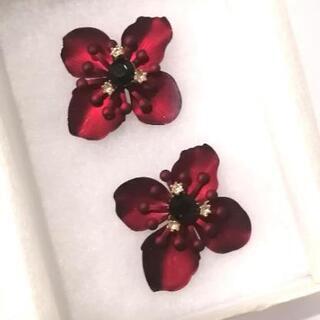 H&M ピアスお花　レッド