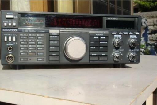 《Yahoo!ﾌﾘﾏ取引売却済》KENWOOD(ｹﾝｳｯﾄﾞ)TS-790S 1200MHz内蔵