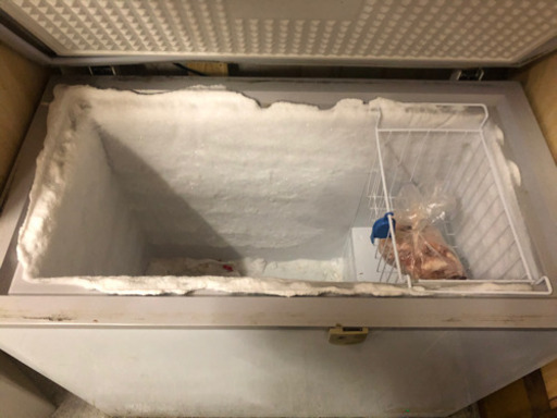 冷凍ストッカー　約200ℓ？