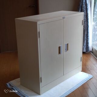 半額値下げ！スチールロッカー