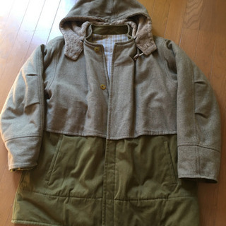 エンポリオ　アルマーニ　コート　通常Lサイズの方かな？