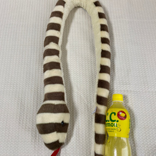 蛇のぬいぐるみ