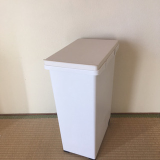 無印良品 フタ付きゴミ箱の画像