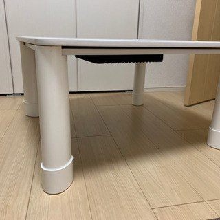こたつテーブルの画像