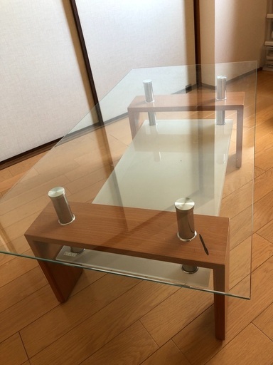 ガラステーブル