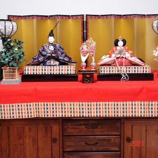 すてきなおひな様とお内裏様です。子どもが生まれたとき実家からプレ...