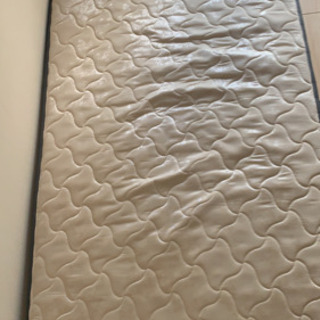 マットレス　白い　シングル　500円