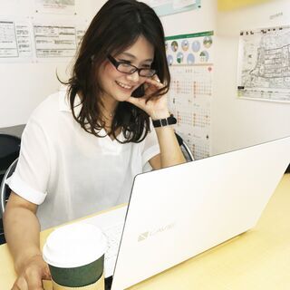 【事務所内スタッフ】事務未経験・ブランク可！PCスキル不要◎交通費全額支給☆正社員雇用有[免許有で時給＋50円] の画像