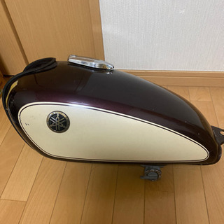 ヤマハ　1jrSR400パーツ一台分あります。