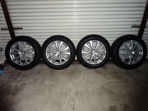 ２１５/６０Ｒ１７　スッタドレスタイヤ＋ホイール4本　平成22年エスティマハイブリッド(AHR20W)で使っていました。
