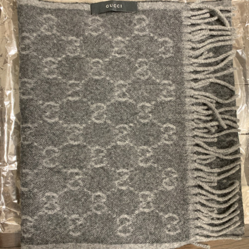 正規品)GUCCI マフラー クリーニング済み