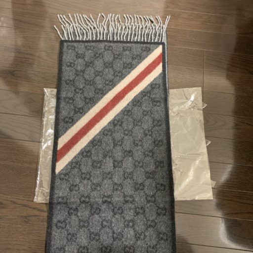 正規品)GUCCI マフラー クリーニング済み