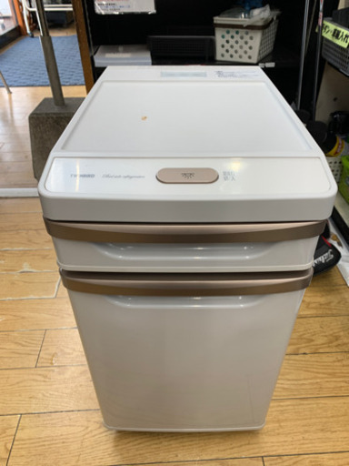 2016年製 TWINBIRD ペルチェ式 ベッドサイド冷蔵庫 HR-D282 ツインバード