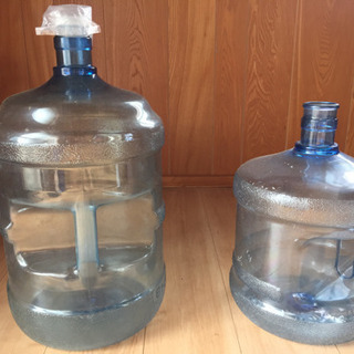 水 ボトル 大 中