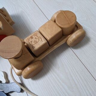 木のおもちゃセットの画像