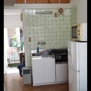 家電家具付きロフト付きアパート、即入居可能！初期費用無しで入居可！の画像