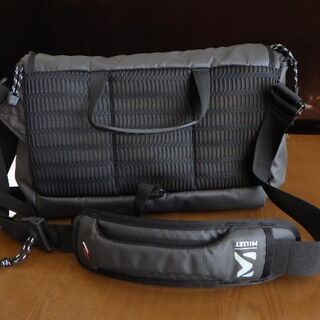 Nikon×MILLET　ニコン　ミレー　カメラバッグ　B5EA　￥3,828税込の画像