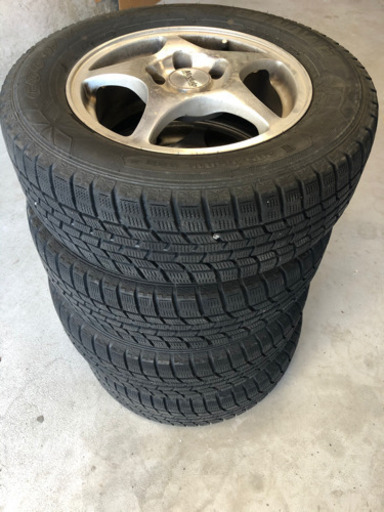 スタッドレスタイヤ、ホイール205/65R15 モデューロホイール