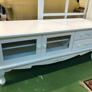 ベルーナ　ピュアホワイトアンティーク飾り家具　テレビ台　姫系