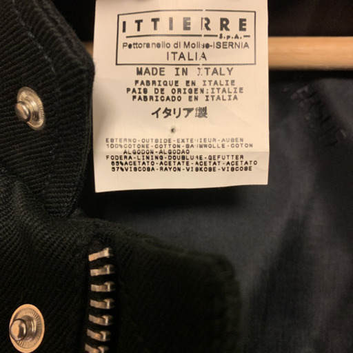 お値下げしました！ヴェルサス、ヴェルサーチのジャケットです。