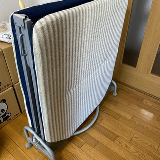 1/15まで　未使用　折りたたみベッド　シングル