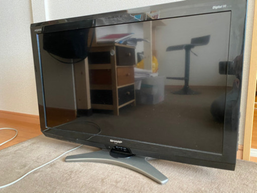 32型テレビ　AQUOS