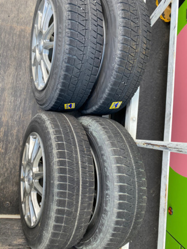 ヴィッツにて使用してました　ブリヂストン　スタッドレス165/70R14