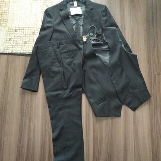 SUIT SELECTメンズスーツ（３ピース）