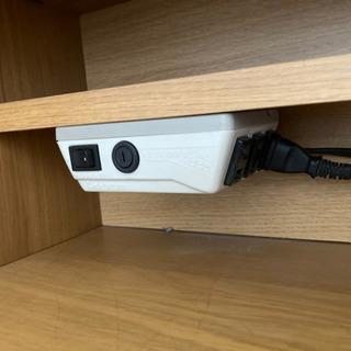 中古コイズミ学習机　袖机•照明ライト•引出しカギ付の画像