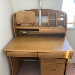 中古コイズミ学習机　袖机•照明ライト•引出しカギ付の画像