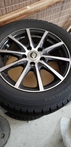 スタッドレス4本セット(ホイル付き) ほぼ新品