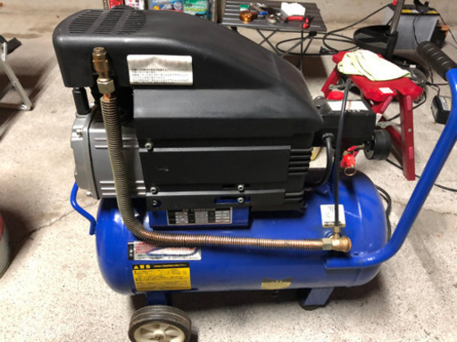 オイル式エアーコンプレッサー