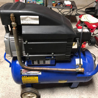 オイル式エアーコンプレッサーの画像