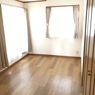 ★【夜勤】日給15,500円／週1～OK／障がい者グループホームの世話人（年齢・学歴・経験不問）の画像