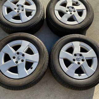 30プリウス　タイヤホイールセットの画像