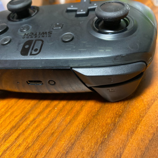中古▶︎ニンテンドー　Switch コントローラー