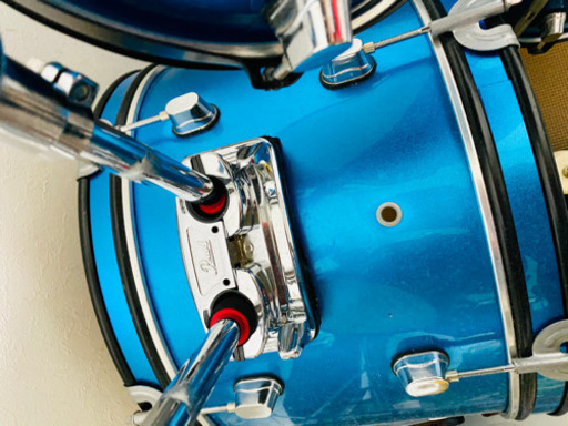 ドラムセット　小サイズ　YAMAHA スローンは付きません