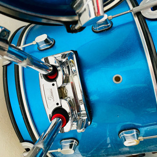 ドラムセット　小サイズ　YAMAHA スローンは付きません