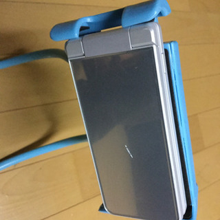 携帯スタンド 首かけ型の画像