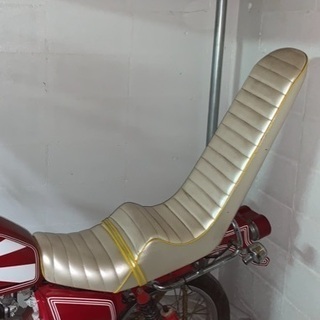 ホークⅡ シート       cbx gs  旧車