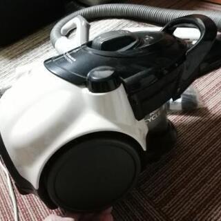 SHARP サイクロン掃除機の画像