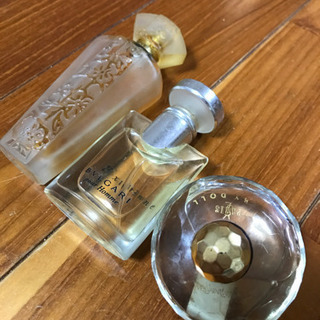 香水　givenchy. Bulgarian.  イブサンローラン