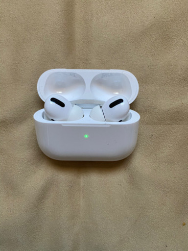 【値下げしました】AirPods Pro 国内正規品　右イヤホンキズあり