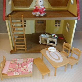 シルバニアファミリーセット(家2軒マイカー家具付き)