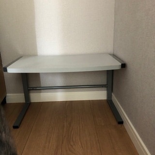 サイドテーブル