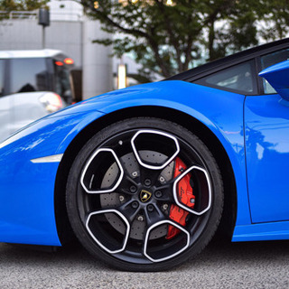 【売ります】ランボルギーニ ウラカン スパイダー LP610-4 走行距離3200kmの画像