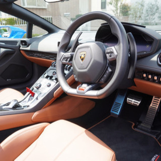 【売ります】ランボルギーニ ウラカン スパイダー LP610-4 走行距離3200kmの画像