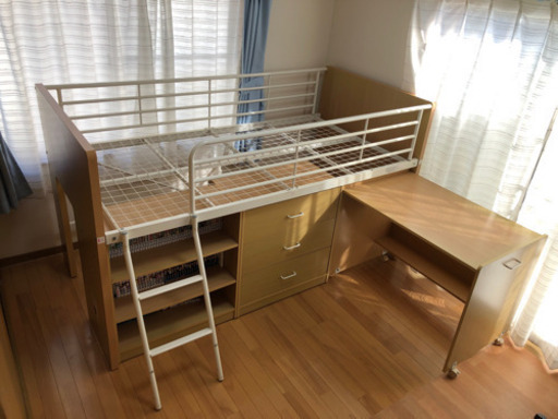 ニトリ　システムベッドデスク(ロフトベッド) ☆値段応相談☆近々、処分します
